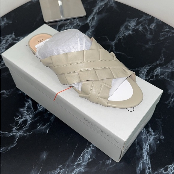 Sole Society Shoes - Sole Society Leather Ruffle Slide Sandals Size 8 Mandi Dove Gray AUTHENTIC NEW